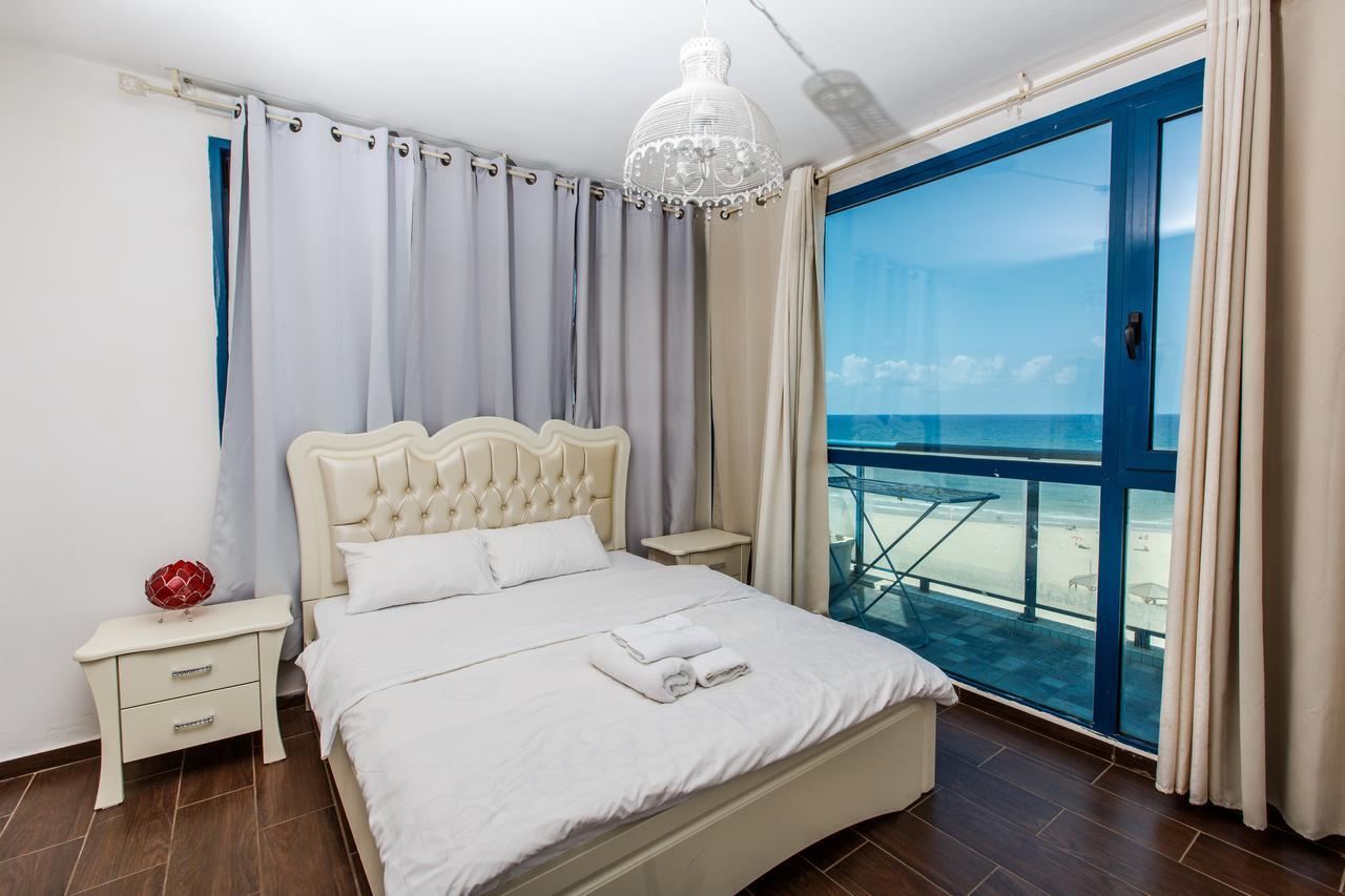 Ocean Front Apartments First Line To The Beach Tel Aviv Ngoại thất bức ảnh