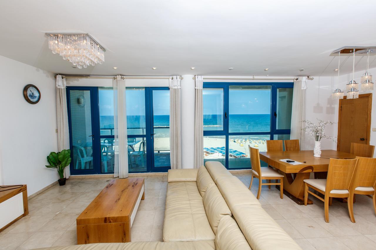 Ocean Front Apartments First Line To The Beach Tel Aviv Ngoại thất bức ảnh