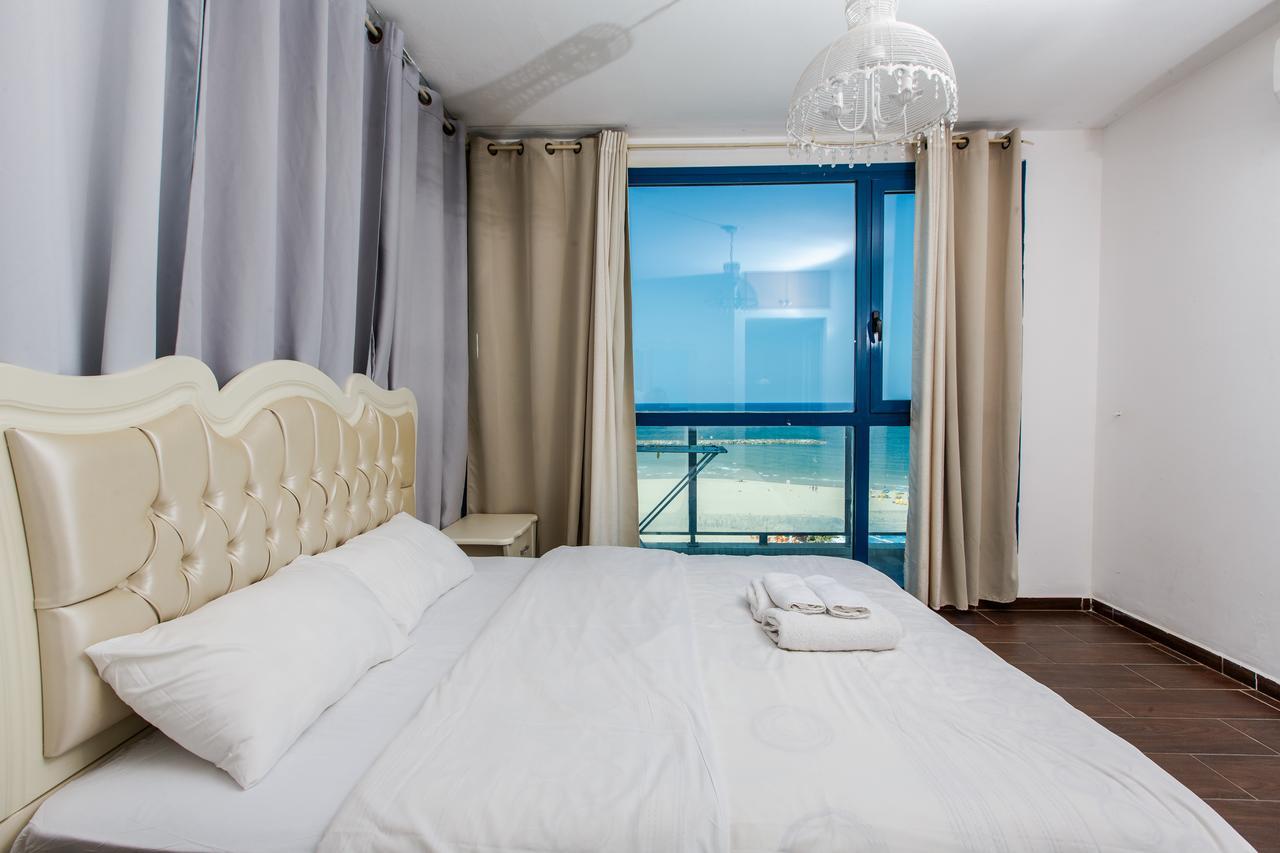 Ocean Front Apartments First Line To The Beach Tel Aviv Ngoại thất bức ảnh