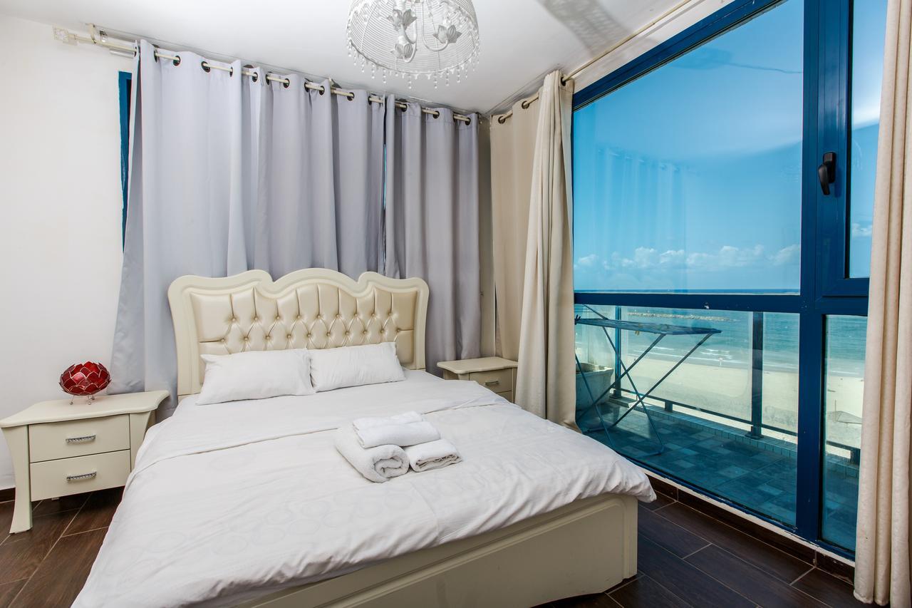 Ocean Front Apartments First Line To The Beach Tel Aviv Ngoại thất bức ảnh