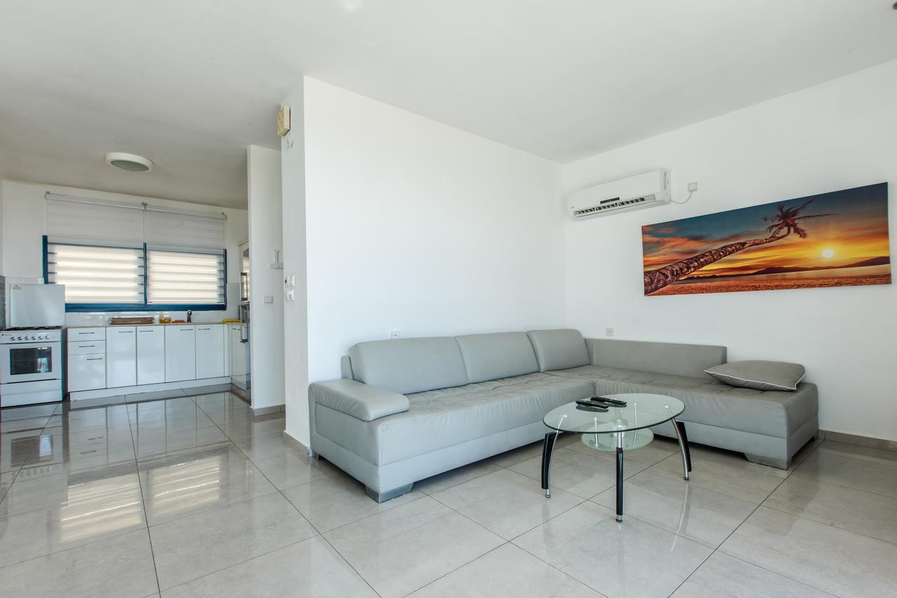 Ocean Front Apartments First Line To The Beach Tel Aviv Ngoại thất bức ảnh