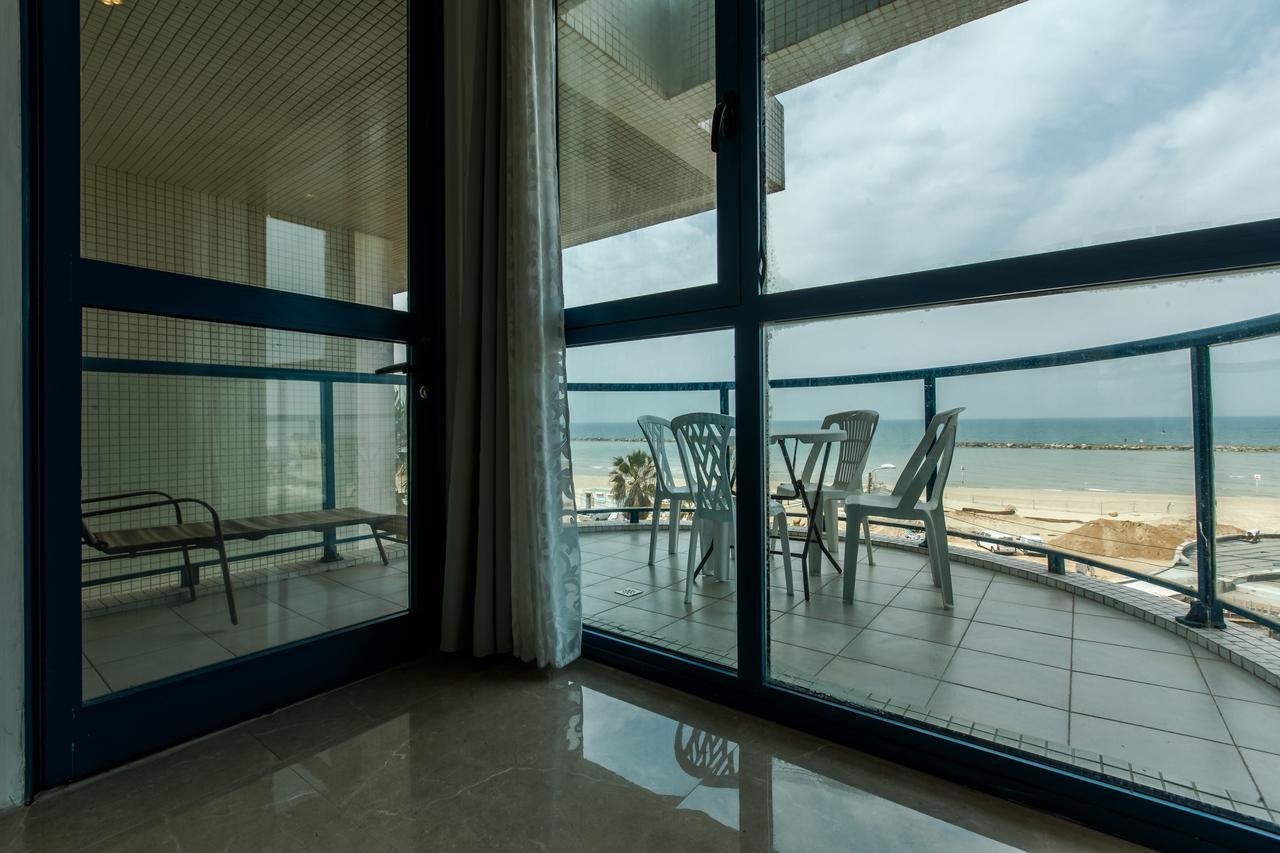 Ocean Front Apartments First Line To The Beach Tel Aviv Ngoại thất bức ảnh