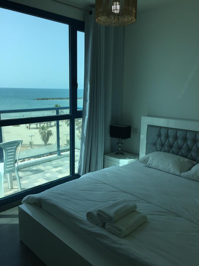 Ocean Front Apartments First Line To The Beach Tel Aviv Ngoại thất bức ảnh